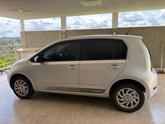 VOLKSWAGEN UP 1.0 170 TSI TOTAL FLEX CONNECT 4P MANUAL